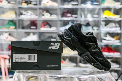 New Balance 9060 Triple Black