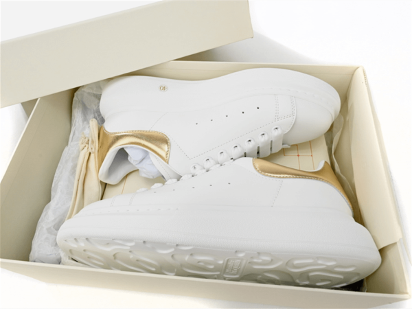 ALEXANDER MCQUEEN SNEAKER GOLDEN TAIL