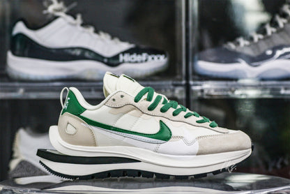 Sacai x colegio Nike VaporWaffle 3.0 White Grey Green