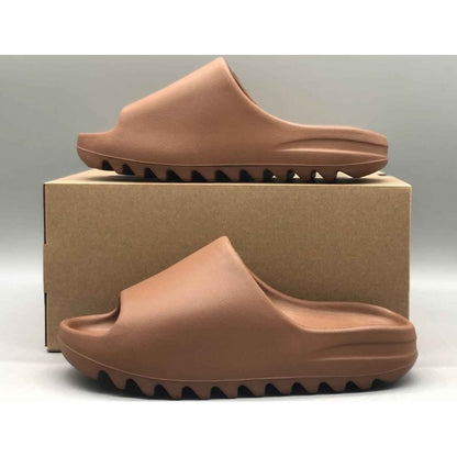 Yeezy Slides 'Flax'