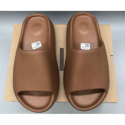 Yeezy Slides 'Flax'